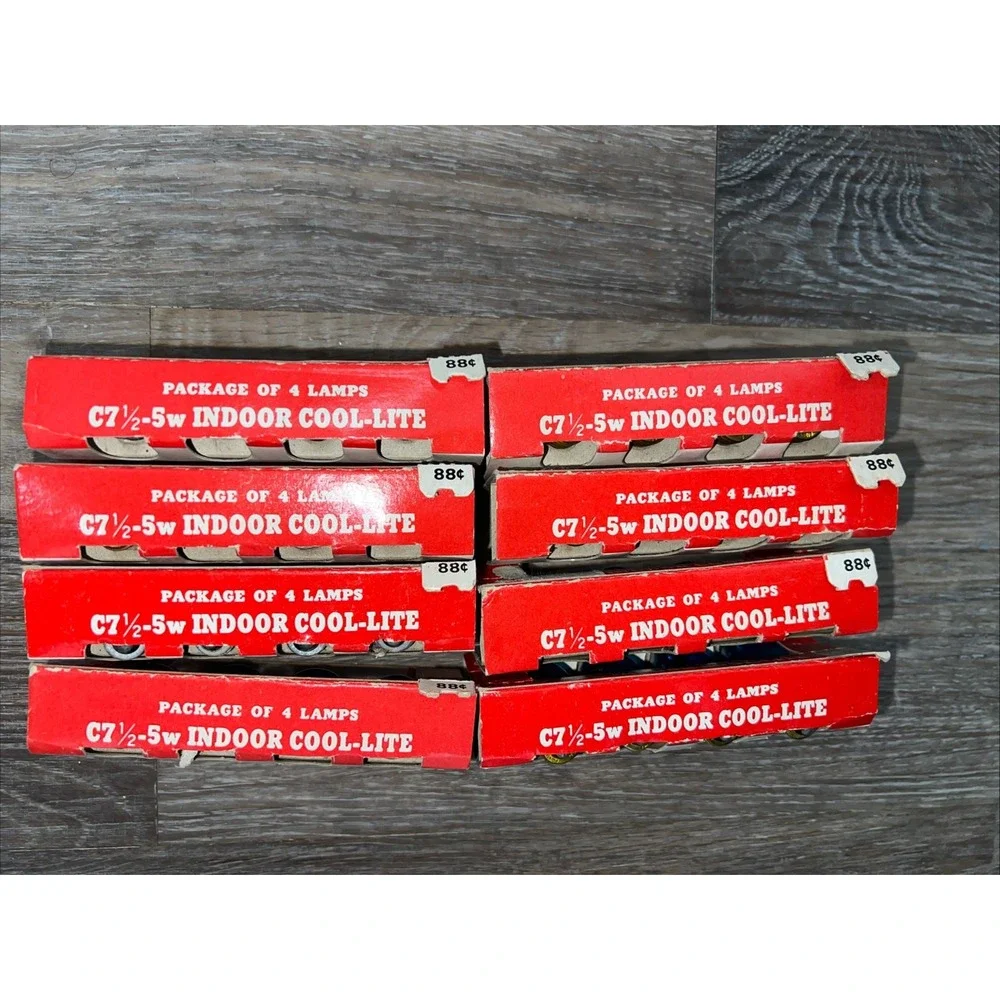 VINTAGE TRIM-A-TREE C7.5-5W INDOOR REPLACEMENT BULBS LAMPS 1 PACK OF 4 Christmas